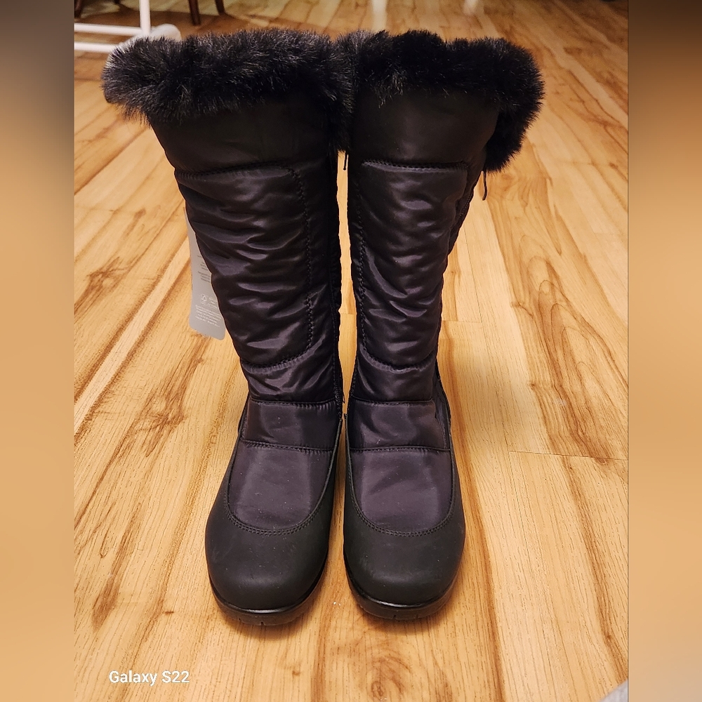 NWT elements winter boots